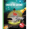 Lantaarn zaklampboek speuren onder de grond voorkant